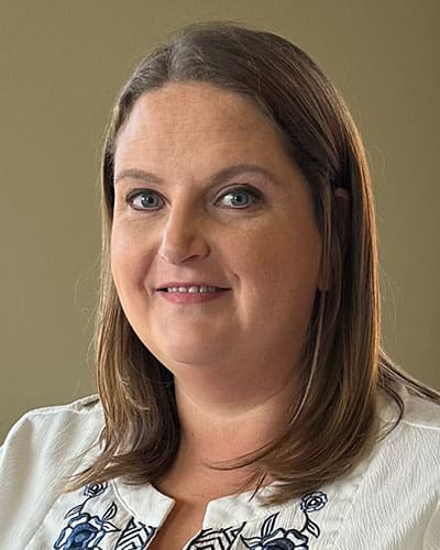 Brooke-Sesher-400x500 Brooke Sesher, Sales & Marketing Director