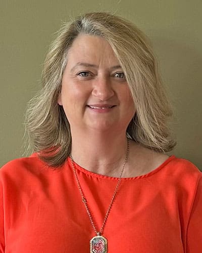 Lisa-Cromer-Jones-400x500 Lisa Cromer Jones, Memory Care Director